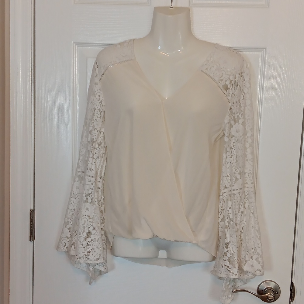 Bailey/44 Women's Size S Boho Style Off White Lace Bell Sleeve Blouse